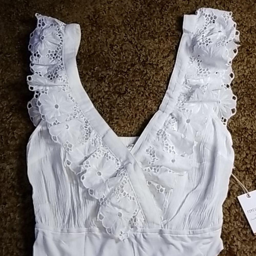 NEW - Ruffled Bodysuit 👚👚 - Picture 2 of 8